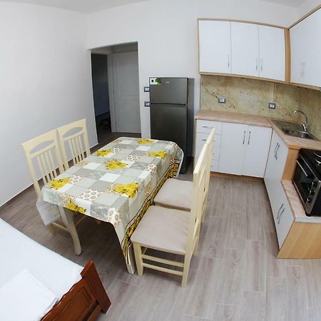 Rafail'S Apartment Саранде Екстериор снимка